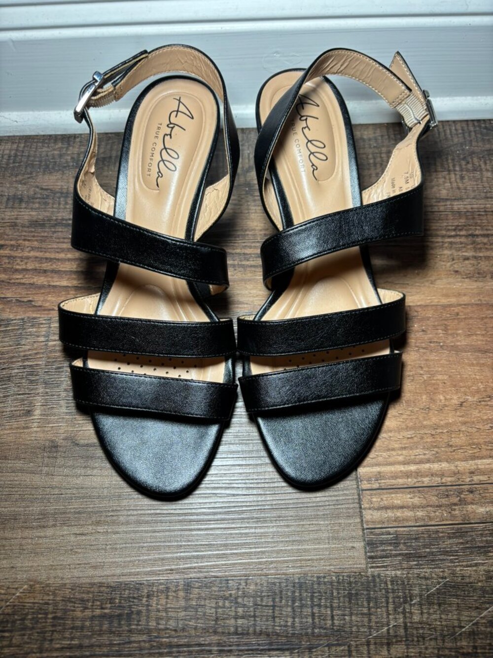 Womens 7.5 Abella Black Strappy Comfort Sandals Slingback Open Toe Casual Dressy